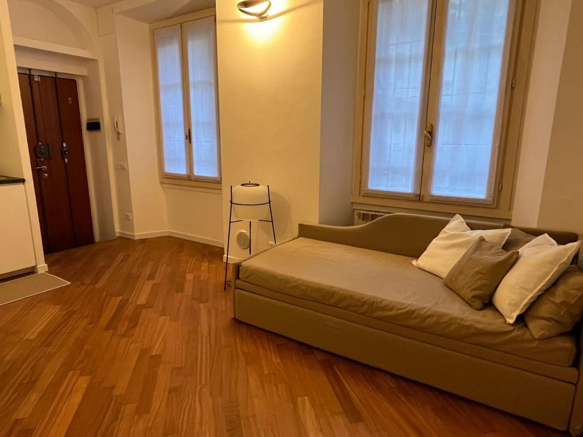 Casa Vercelli Delizioso Bilocale Moderno Nella Vecchia Milano Exterior photo