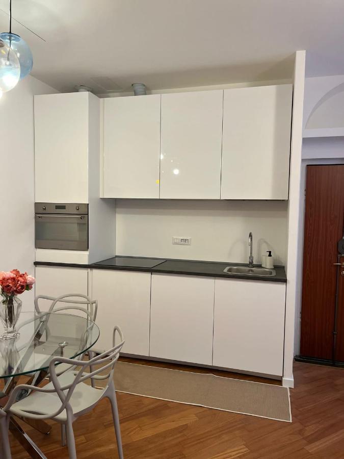 Casa Vercelli Delizioso Bilocale Moderno Nella Vecchia Milano Exterior photo